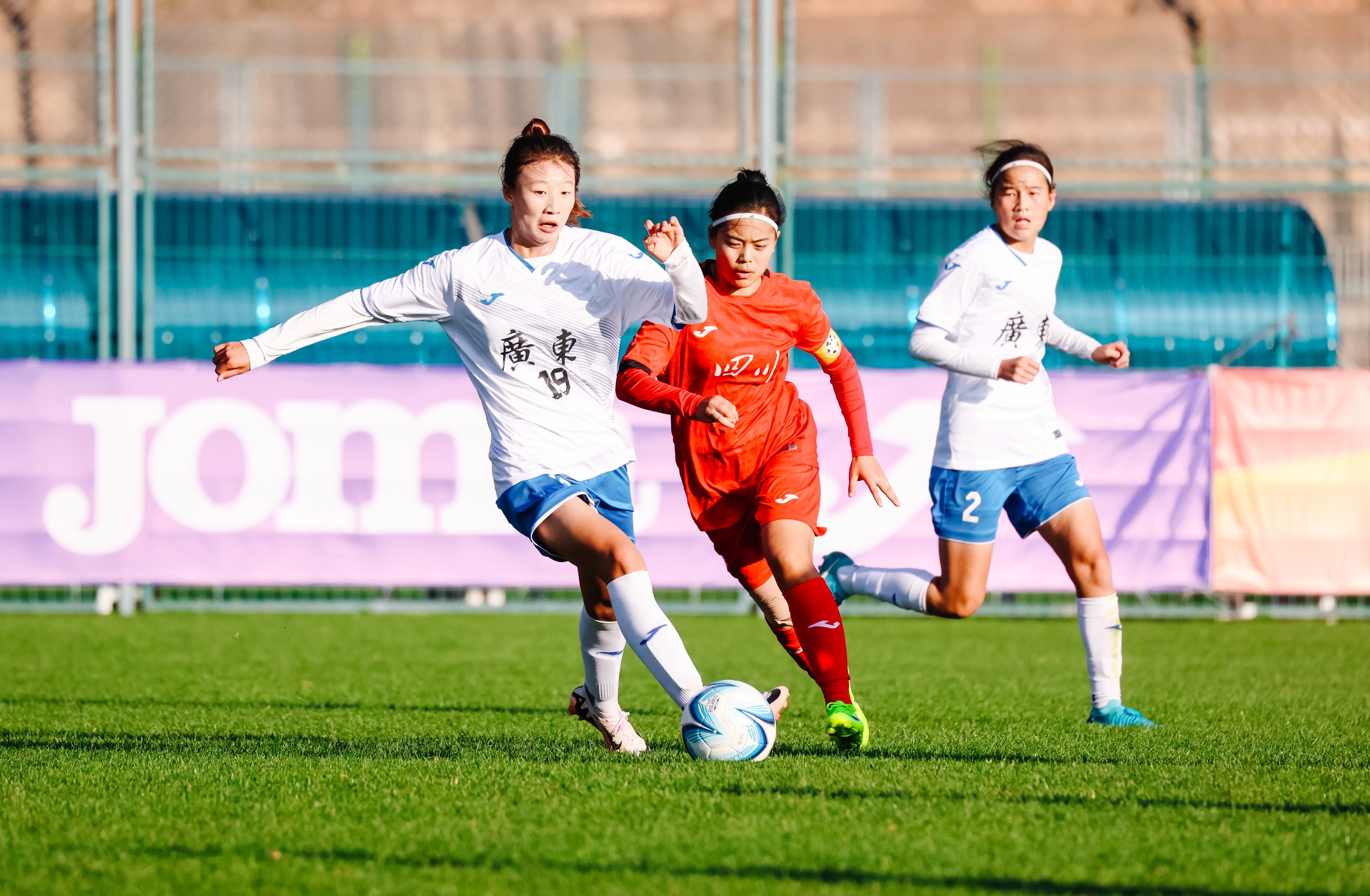 关于阿富汗女足展现出色技术,赢得关注的信息 关于阿富汗女足展现出色技术,赢得关注的信息