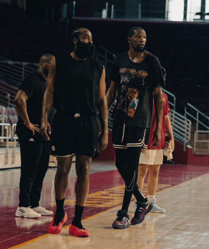 关于火箭队员表现出色队员合力联防实现连胜的信息 关于火箭队员表现出色队员合力联防实现连胜的信息