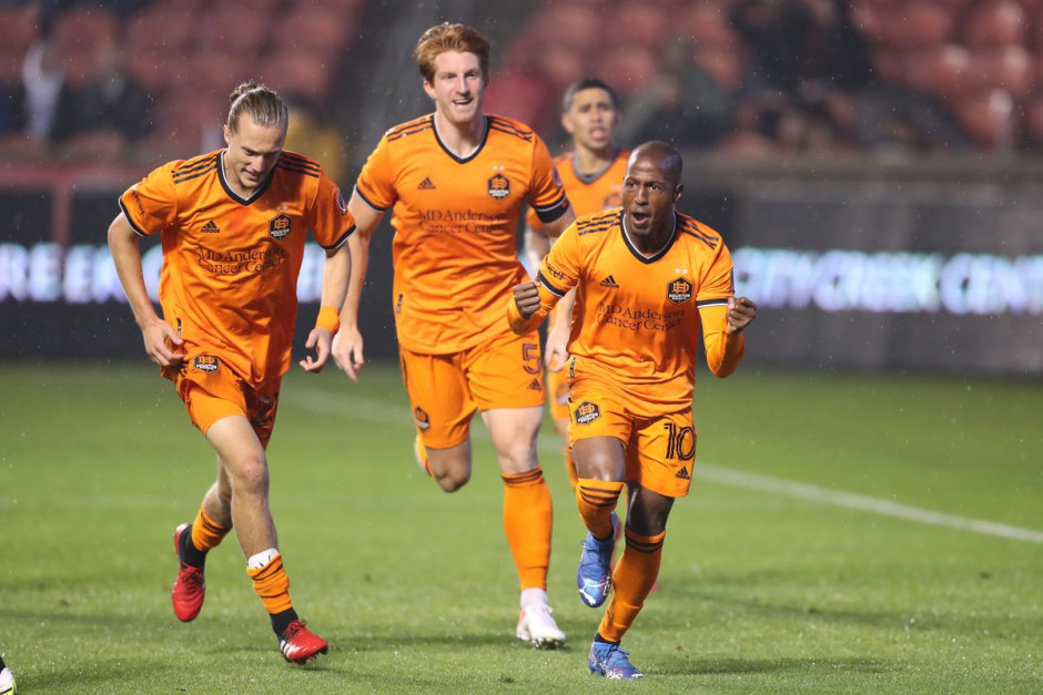 西雅图海湾者球迷现场助威,激发球队夺冠斗志的简单介绍 西雅图海湾者球迷现场助威,激发球队夺冠斗志的简单介绍