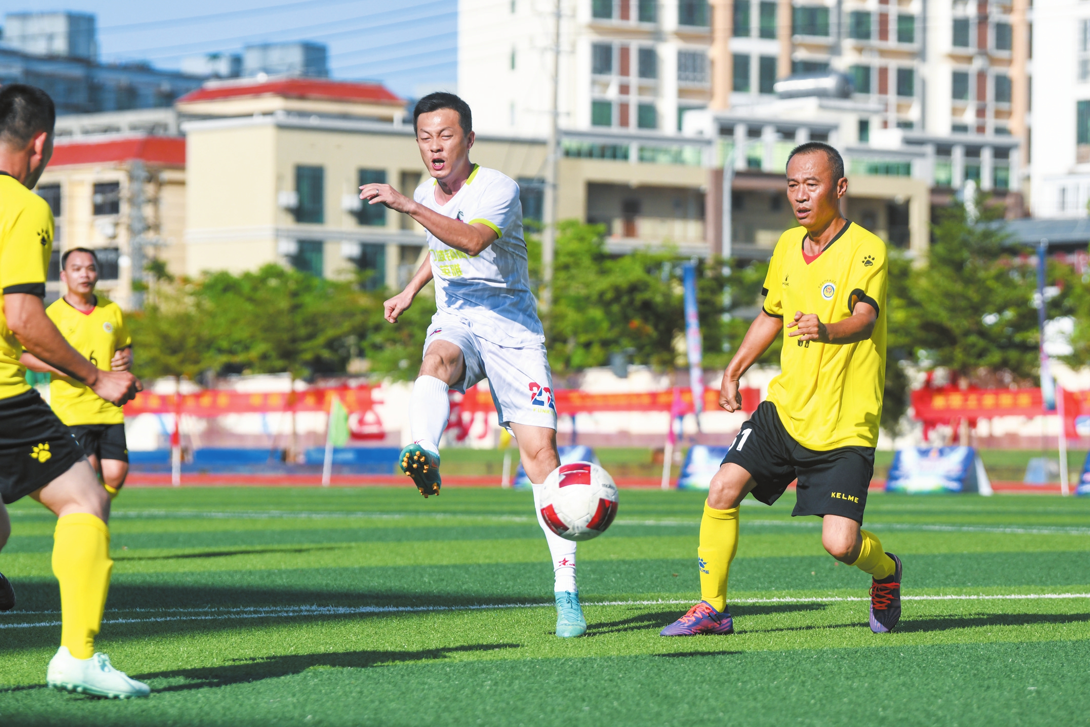 足球职业联赛的赛事精彩纷呈，值得期待的简单介绍