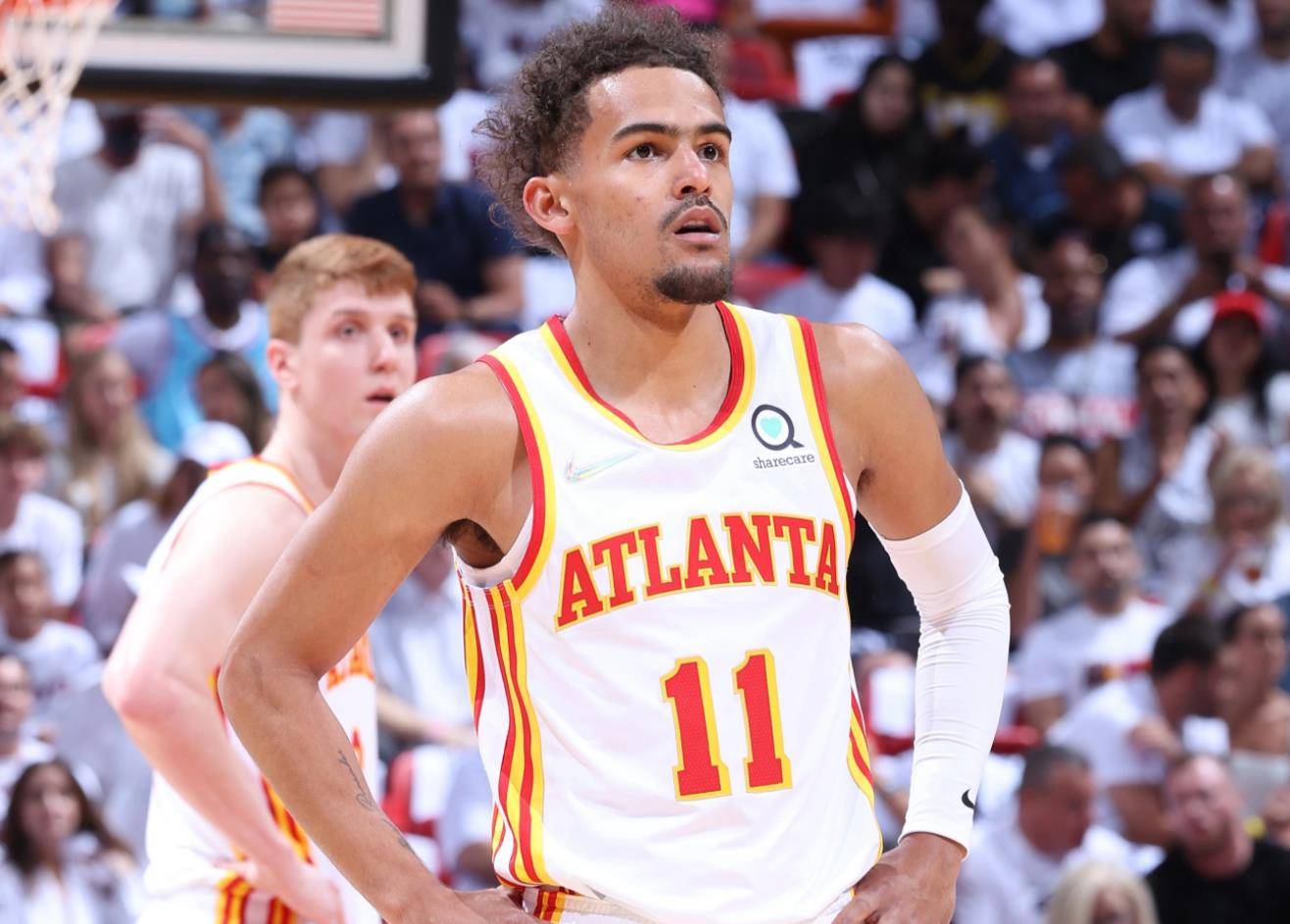 包含海伍德进球得分，成为球队战胜功臣的词条