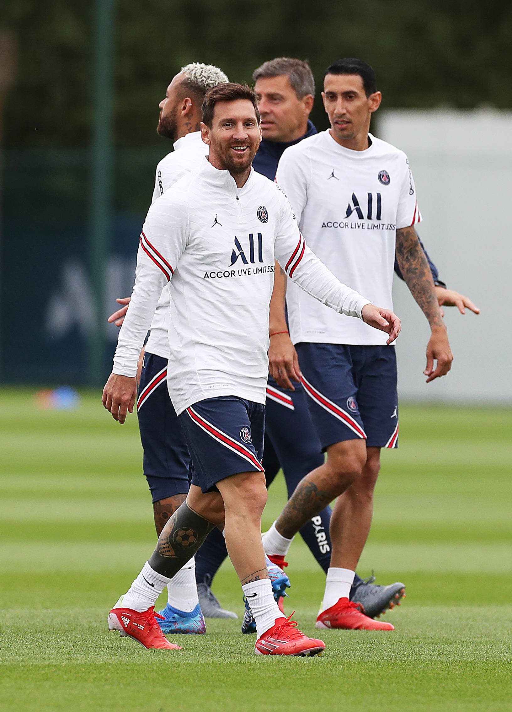 星空体育官方登录入口-巴黎圣日耳曼队内氛围融洽球员关系和睦的简单介绍