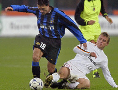 包含意大利全队表现平平，教练大加批评的词条