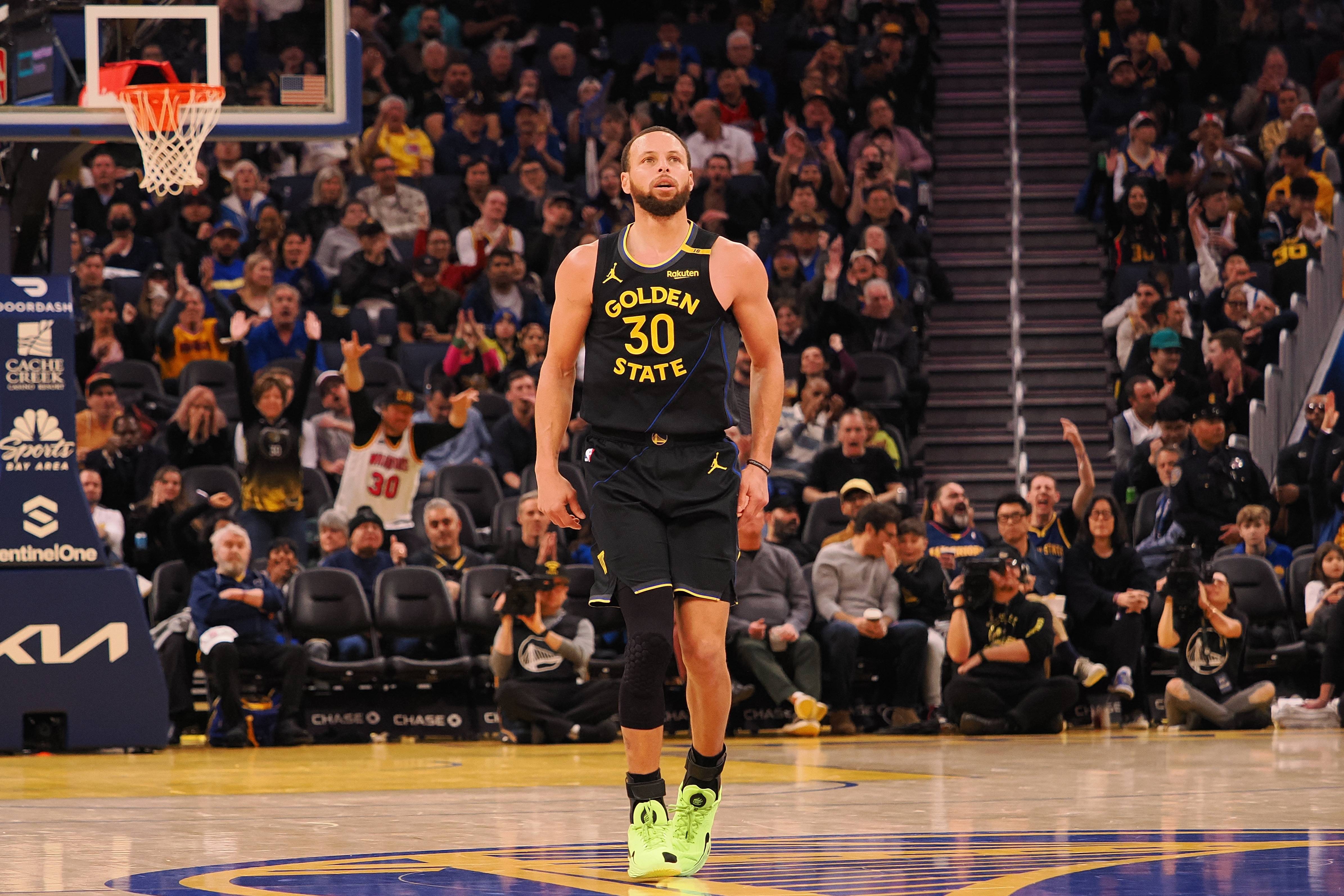 星空体育投注-关键时刻！球队反击成功，扭转比赛局面的简单介绍