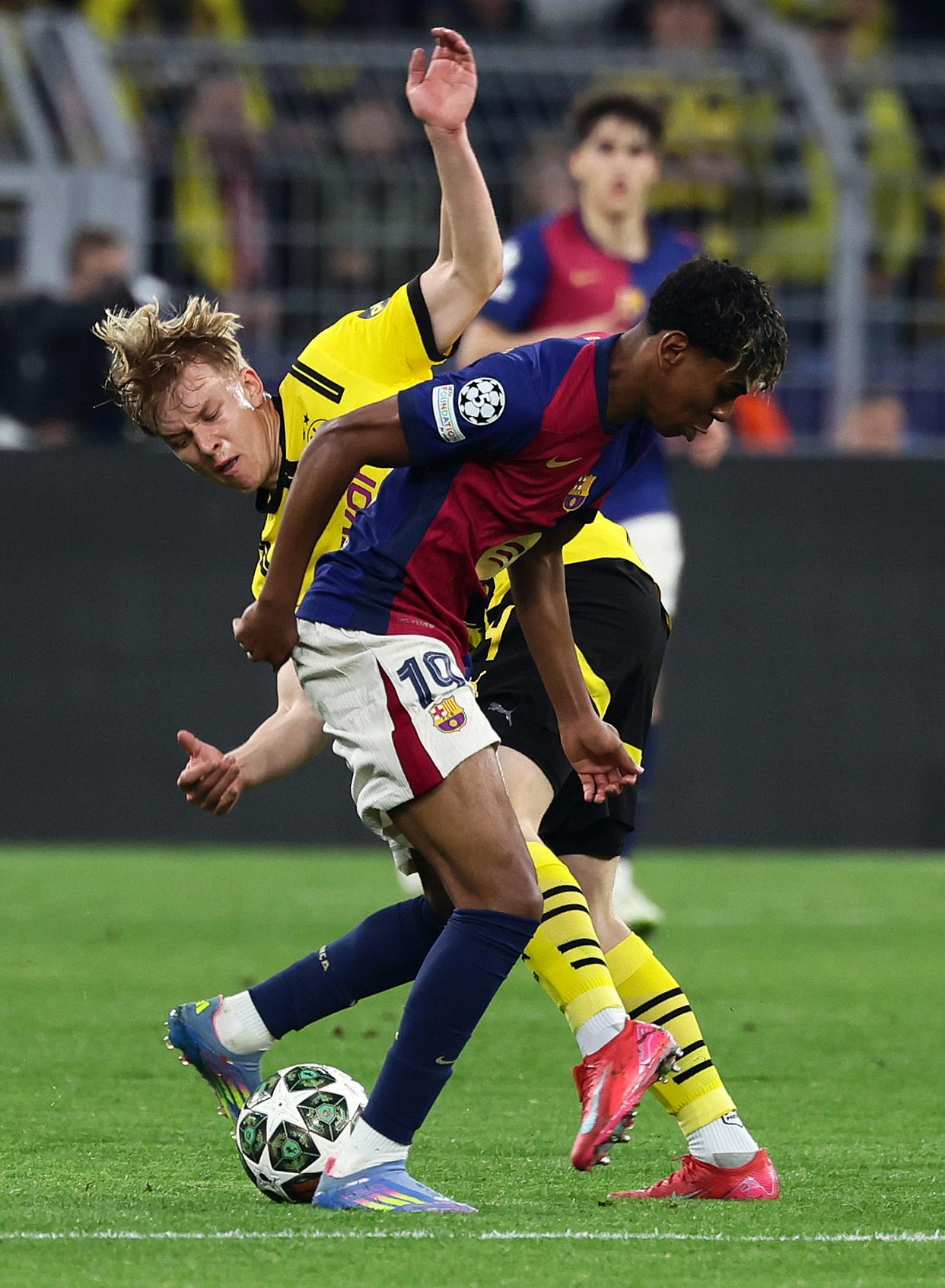 星空体育vip注册-巴塞罗那惊险取胜，挺进欧冠决赛