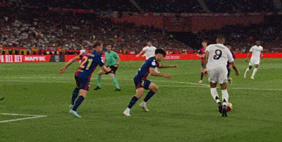 星空体育网站-精彩的足球对决吸引众多球迷关注