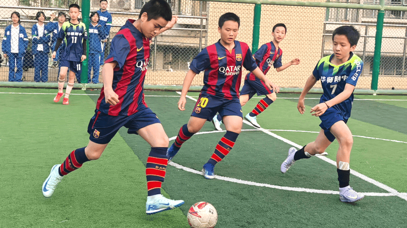 足球比赛拉开序幕,场上精彩纷呈 足球比赛拉开序幕,场上精彩纷呈