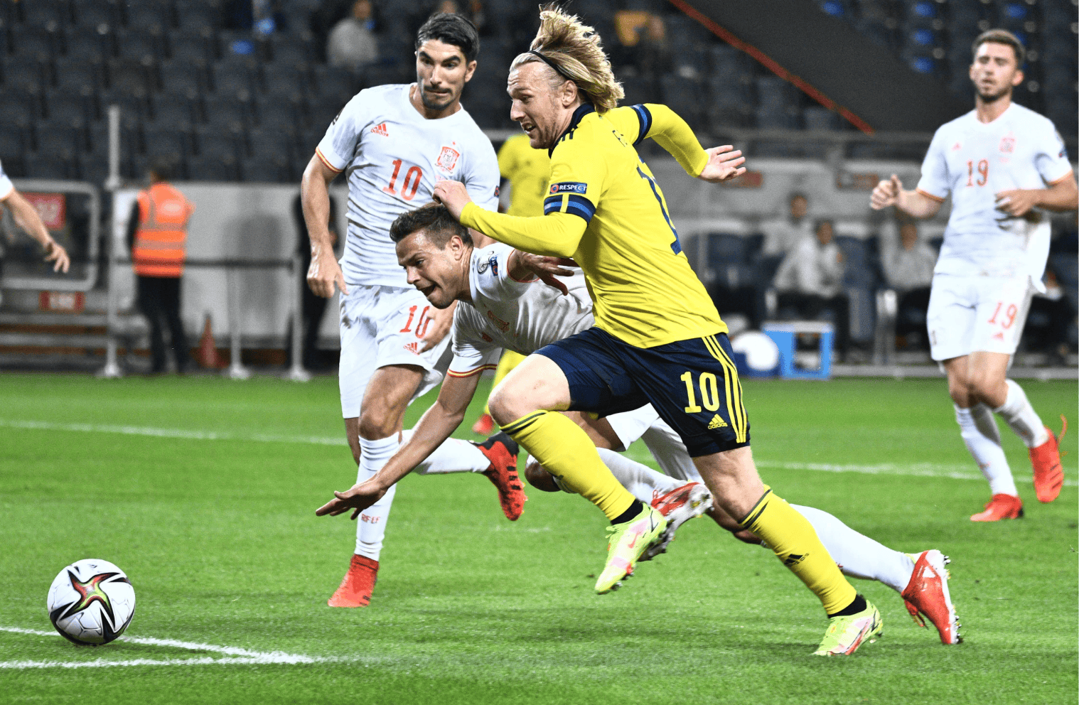 星空体育登录入口-斯洛文尼亚队在欧预赛中全力以赴