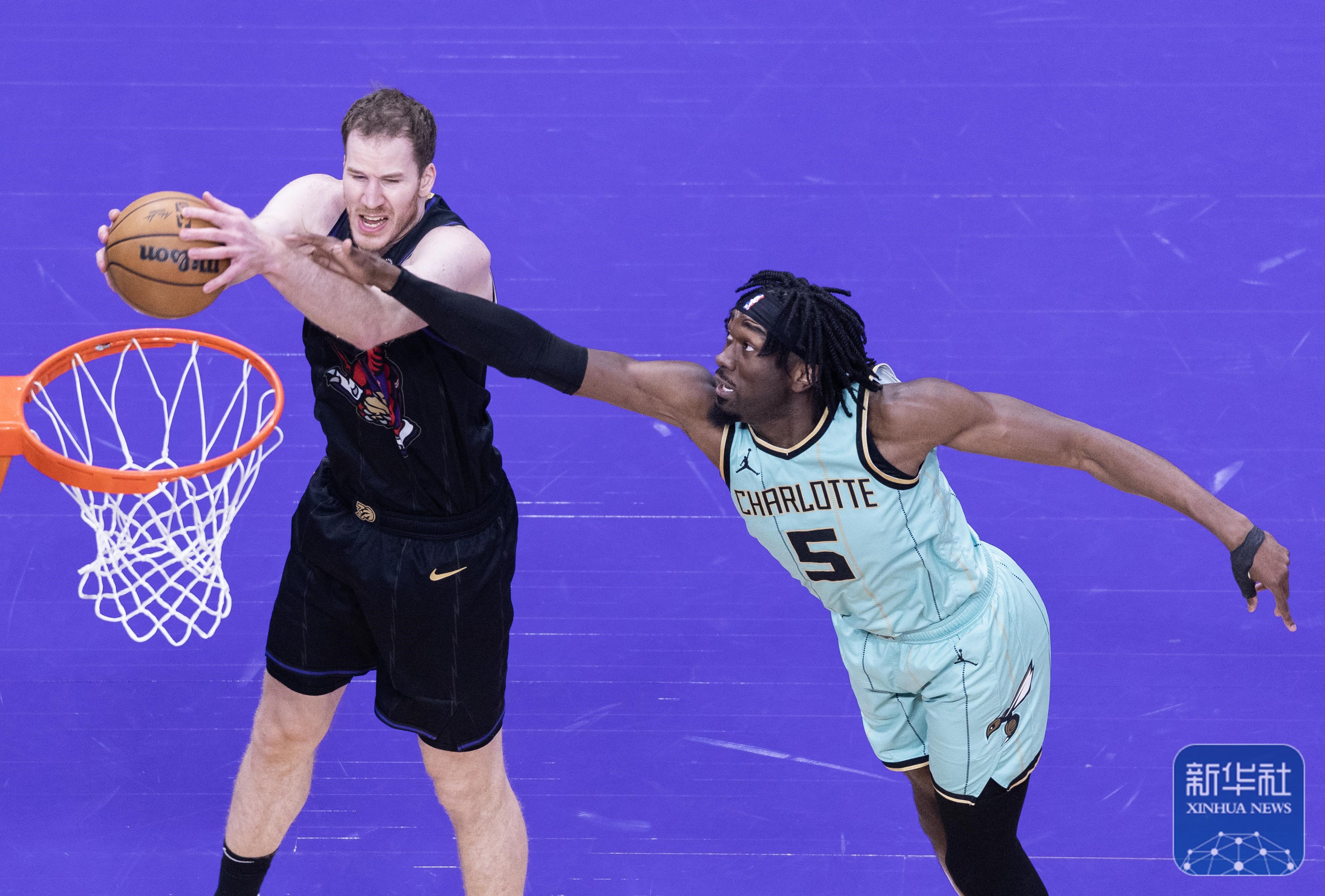 星空体育电竞-篮网队大胜黄蜂队，保持东部领先优势