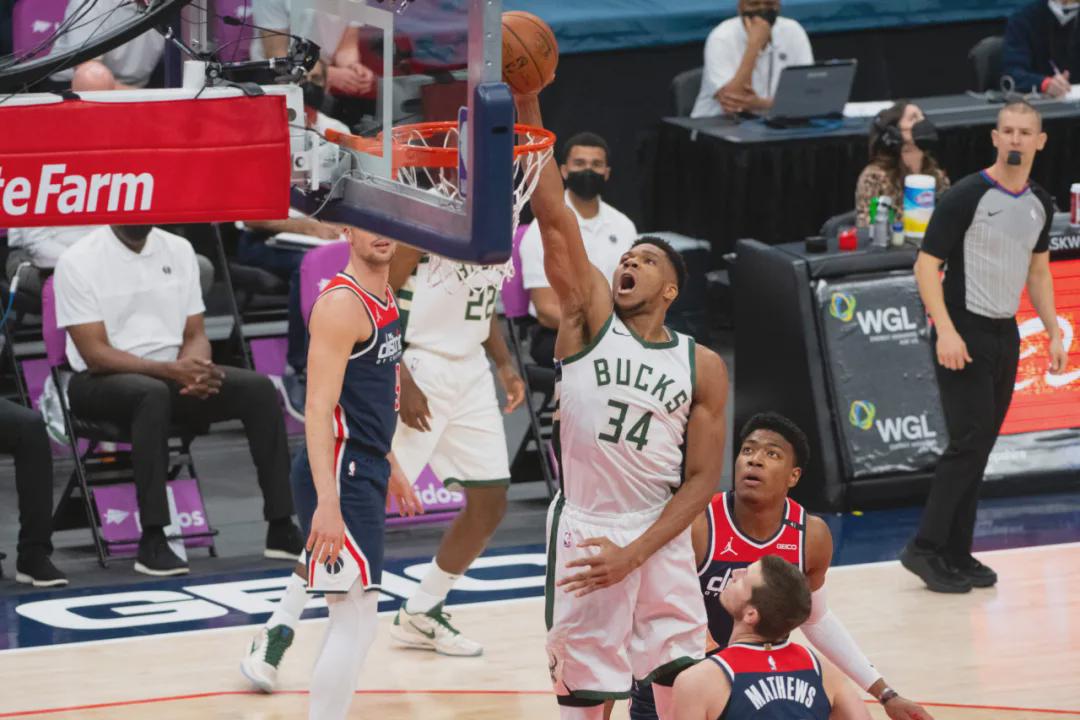 球队赢得激烈对抗,实现五连胜 球队赢得激烈对抗,实现五连胜