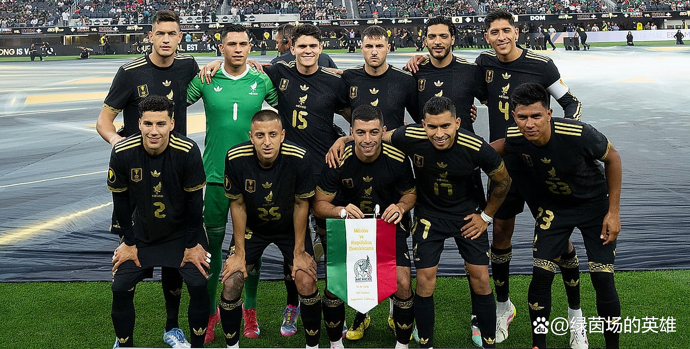 墨西哥游泳健将速度惊人,勇夺男子自由泳冠军 墨西哥游泳健将速度惊人,勇夺男子自由泳冠军