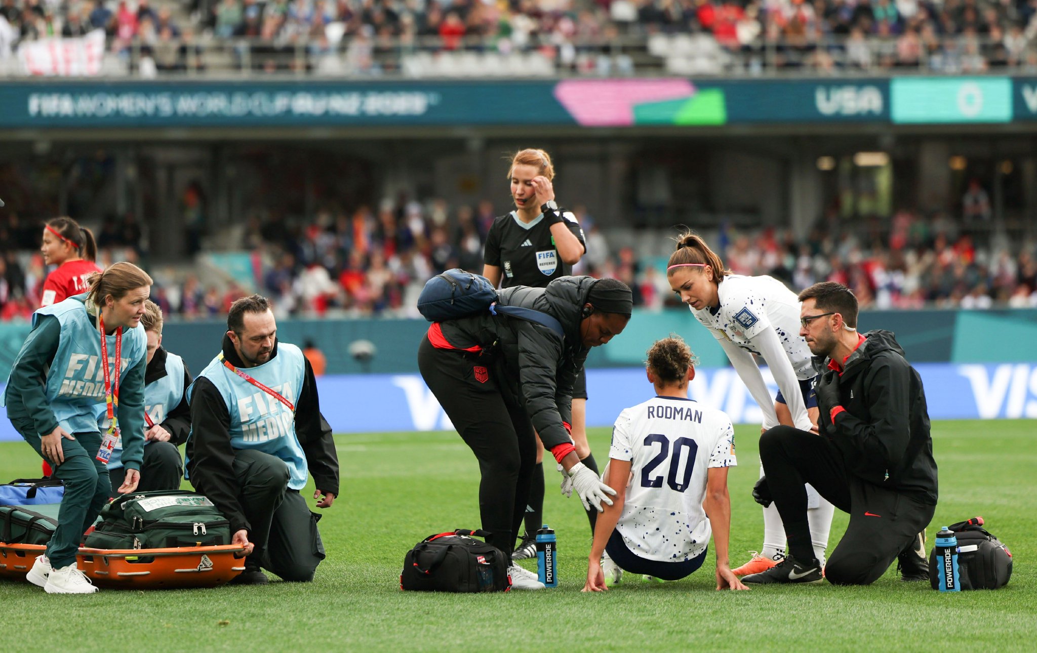 足球明星意外受伤,将缺席本赛季剩余比赛的简单介绍 足球明星意外受伤,将缺席本赛季剩余比赛的简单介绍