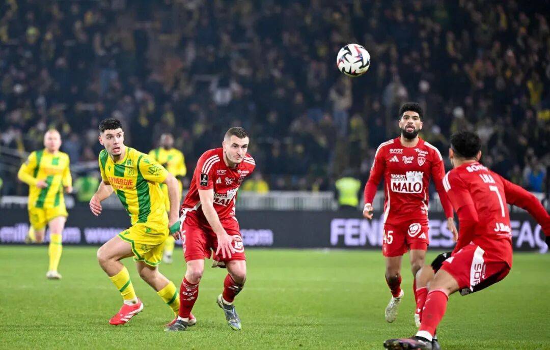 星空体育登录-里尔对阵摩纳哥，双方战成平局