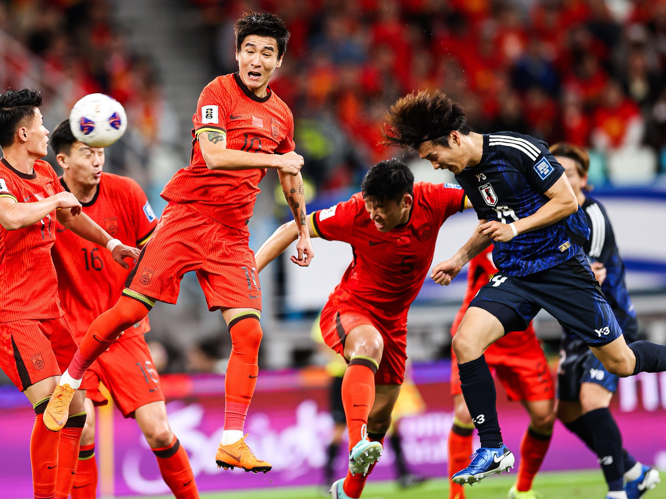 星空体育竞技-主场作战取胜，助力球队晋级